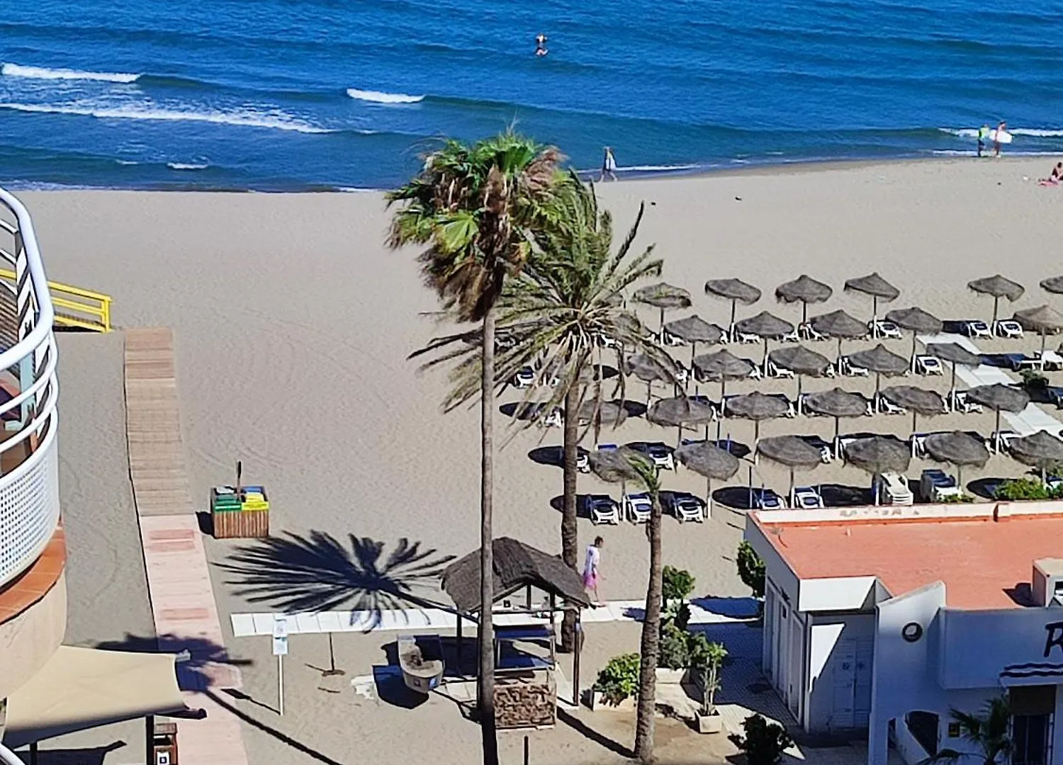 Beach, Parking, Wifi For 5 People!! Fuengirola